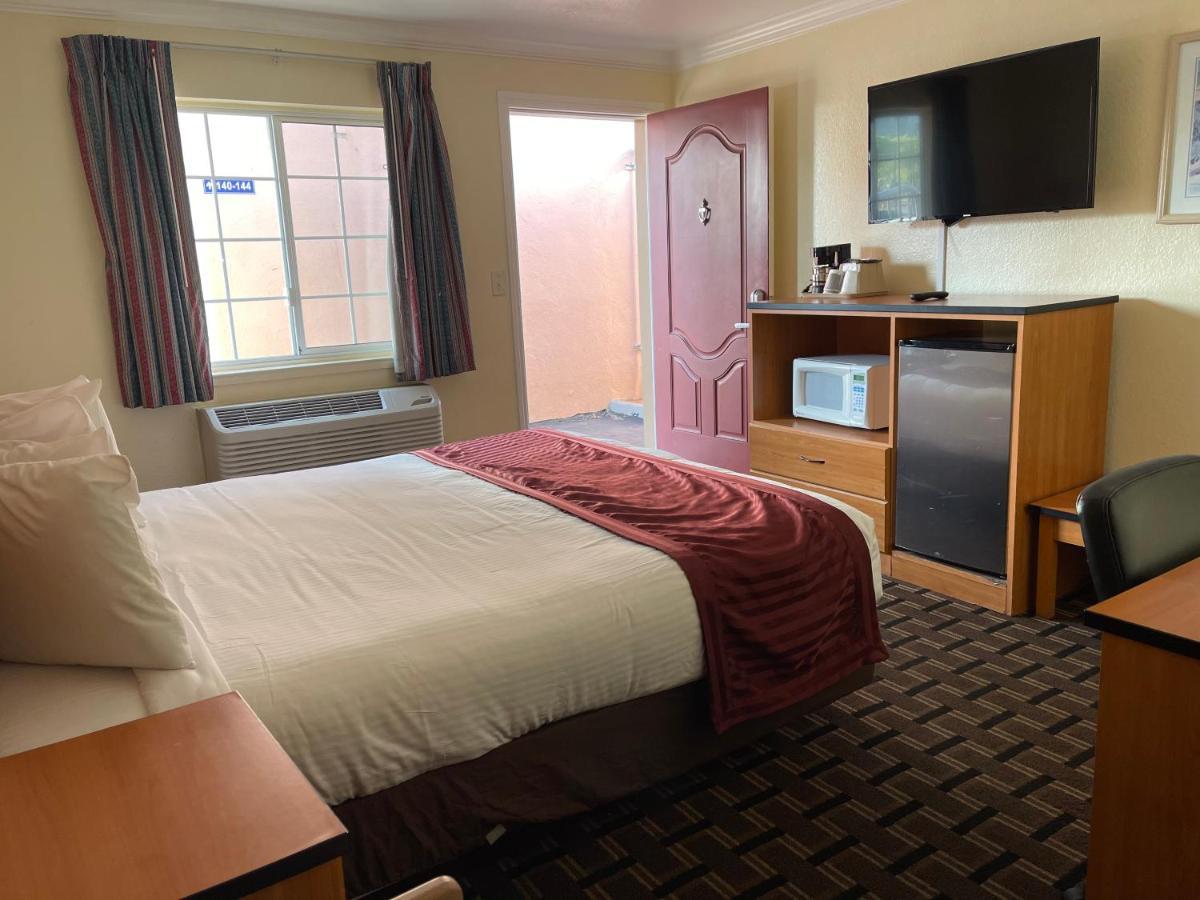 Riverside Inn & Suites サンタクルーズ エクステリア 写真