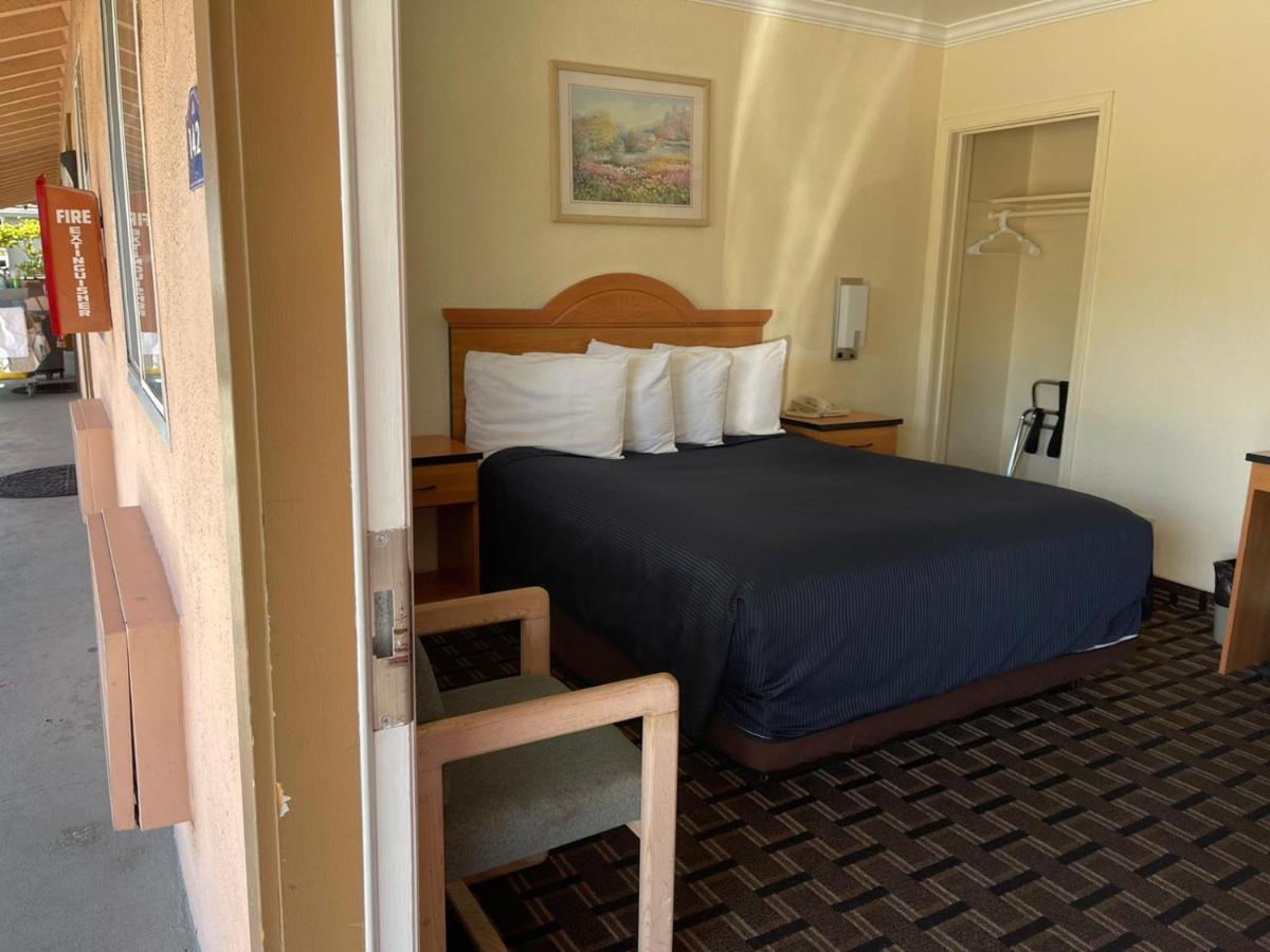 Riverside Inn & Suites サンタクルーズ エクステリア 写真