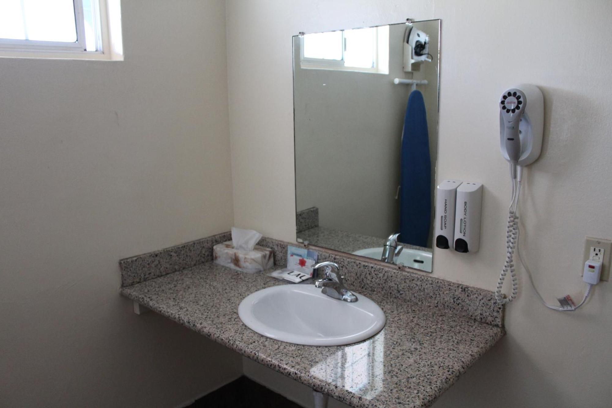 Riverside Inn & Suites サンタクルーズ エクステリア 写真