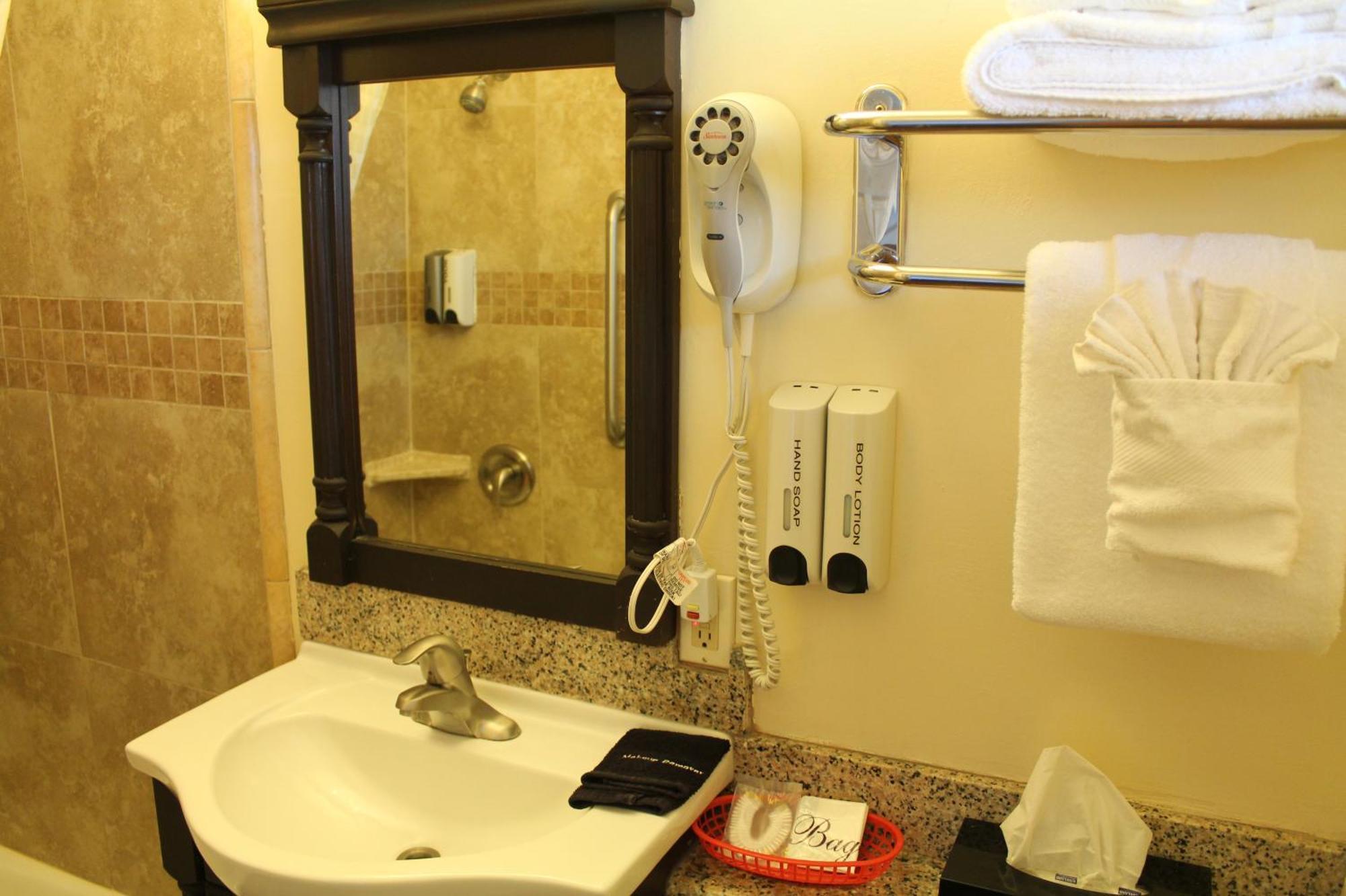 Riverside Inn & Suites サンタクルーズ エクステリア 写真