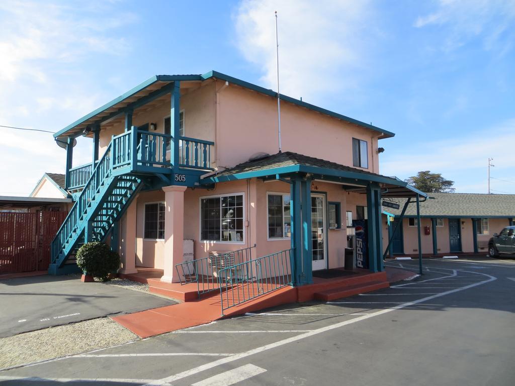Riverside Inn & Suites サンタクルーズ エクステリア 写真