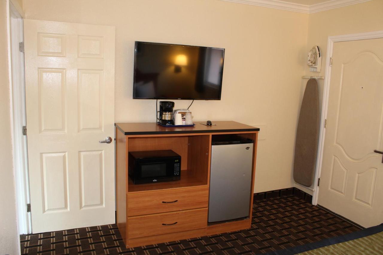 Riverside Inn & Suites サンタクルーズ エクステリア 写真